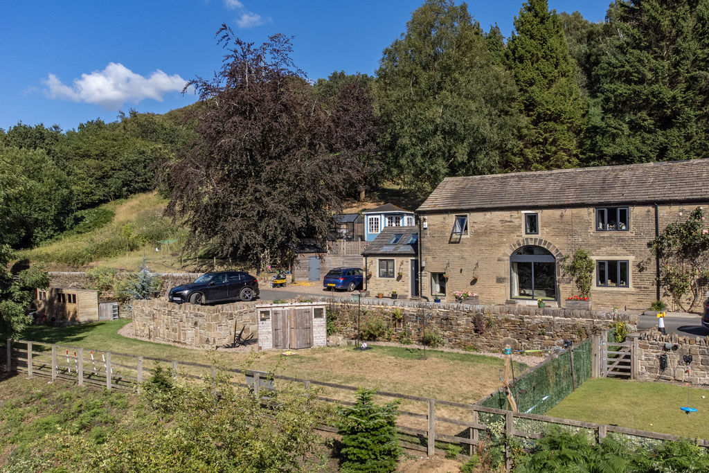 Hanging Stones Lane